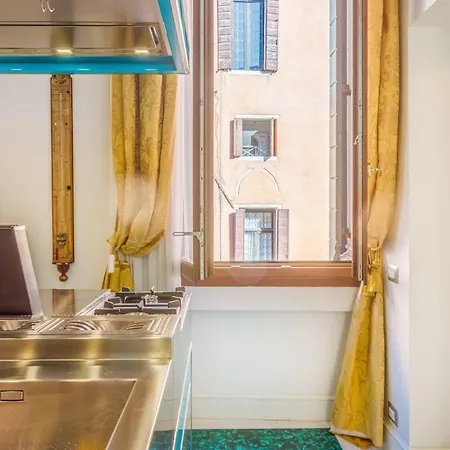 Canal View San Marco Rialto Apartamento *