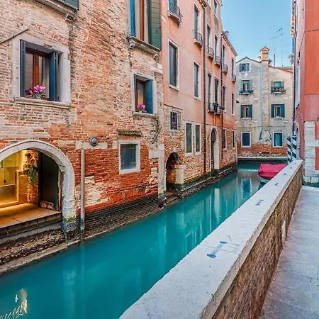 Apartamento Canal View San Marco Rialto *